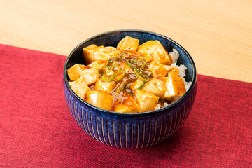 麻婆丼