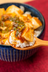麻婆丼