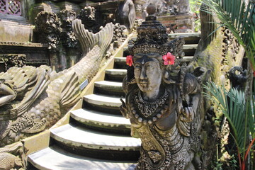 dragon statue in the temple