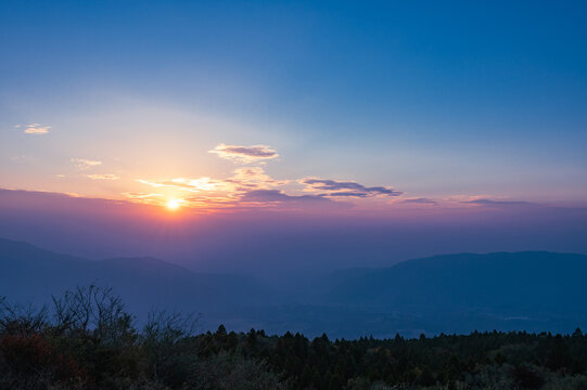阿蘇山の夕日」の写真素材 | 1,491件の無料イラスト画像 | Adobe