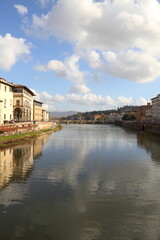 Fototapeta na wymiar Florence - Arno river