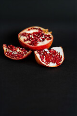 Granatapfel geschnitten.