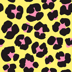 Fototapeta premium Leopard print seamless background pattern. Black, pink, yellow