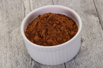 Cocoa powder in the bowl
