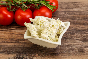 Soft cream cheese with herbs