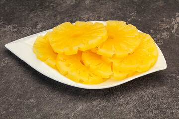 Marinated pineapple rings in the bowl