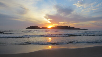 Fototapeta premium sunrise on the beach