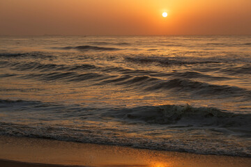 Fototapeta na wymiar sunrise / sunset on the beach