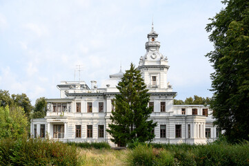 The main house of the estate 