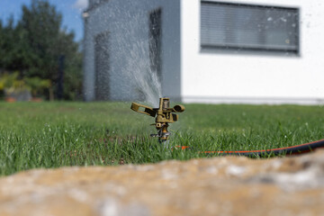 lawn sprinkler