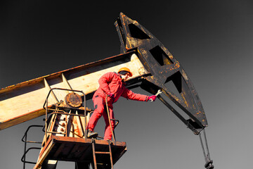 Engineer for oil and gas production in the mountains