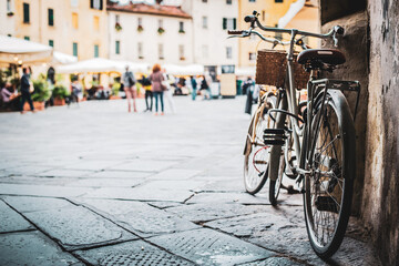 Lucca, Old Bicycle - obrazy, fototapety, plakaty
