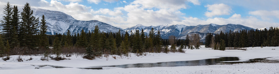 Fototapeta na wymiar Banff in winter