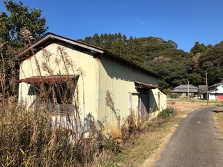 Abandoned farmhouses in the Japanese countryside, as the population gets older and older more homes are getting left unattended and starting to rust and fall apart. They are still beautiful.