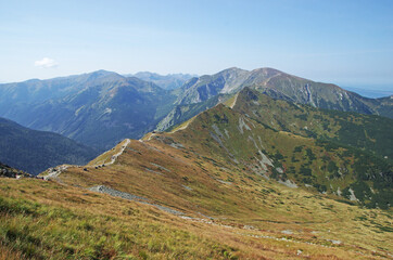 Fototapeta na wymiar Chodzenie po górach Tatrach