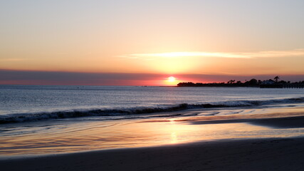 Fototapeta premium Sunset and oceans in Malibu Beach