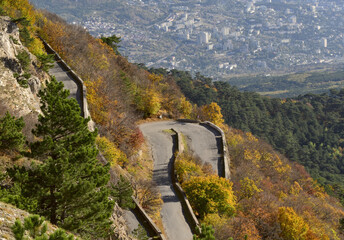 Fototapeta na wymiar Mountain serpentine old road to the mountain AI-Petri autumn in the mountains of Crimea