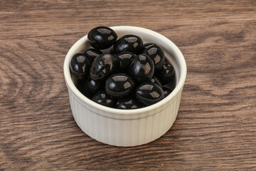 Black olives in the bowl