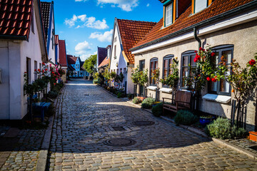 Historic houses in Holm district of the town Schleswig in Schleswig-Holstein, Germany - obrazy, fototapety, plakaty