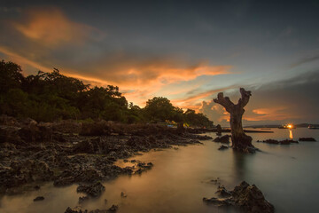 The sky that will be dark after dusk is gone