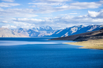 Obraz na płótnie Canvas Alpine lake Tso Moriri, snowy peaks, alpine villages, Ladakh, Himalayas, India