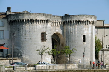 Ville de Cognac, Porte Saint-Jacques, département de la Charente, France