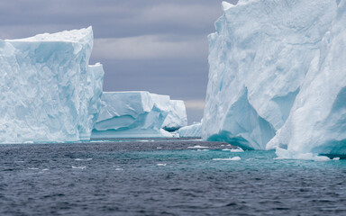 Images of ice bergs in Antartica