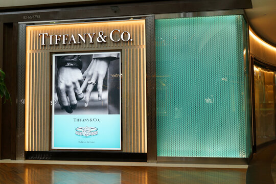 Tiffany & Co store in Marina Bay Sands Mall Singapore. Tiffany & Company is an American luxury jewelry and specialty retailer, headquartered in New York City. SINGAPORE - APR 22, 2018.