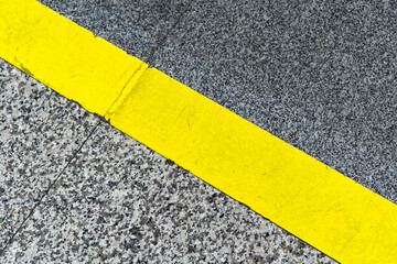 Fototapeta premium Yellow line