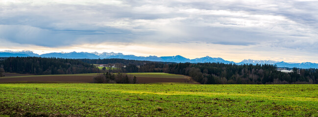 Obraz premium Panoramic view of the bavarian alps in winter