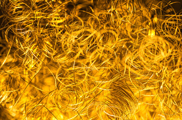 Draht mit gelben und blauen Licht