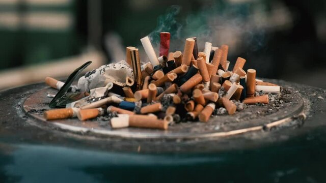 Put out smoky cigarette stubs
