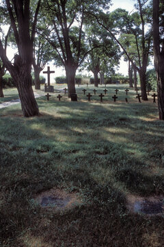 Kleiner Feldfriedhof in Heidesheim am Rhein