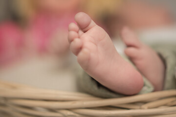 stopy małego dziecka