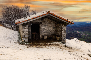 Subida al Ernio con nieve nevado