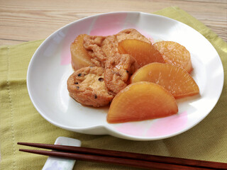 大根とがんもどきの煮物