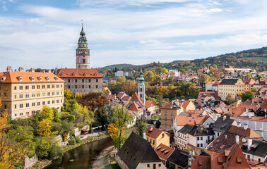 Fototapeta na wymiar View of the medieval castle, tower and Vltava river in Cesky Krumlov in the Czech Republic