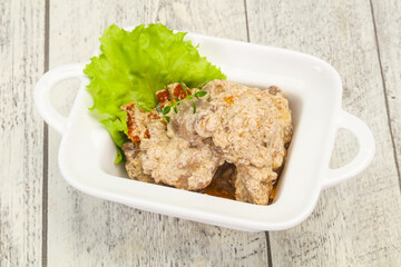 Chicken liver with cream and dry tomatoes