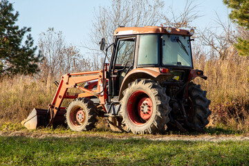 Obraz premium Tractor in the field