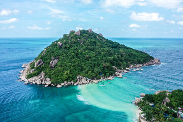 Naklejka premium Aerial view of Koh Nang Yuan, in Koh Tao, Samui province, Thailand, south east Asia