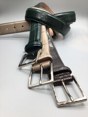 Cintura in pelle di coccodrillo 