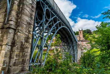Fototapete Landwasserviadukt Die erste Eisenbrücke, die jemals in der gleichnamigen Stadt Ironbridge, Shropshire, gebaut wurde. Vereinigtes Königreich