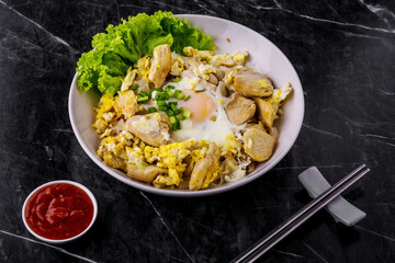 Fried Noodles with Roasted Chicken