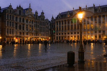 Naklejka premium 그랑플라스의 가로등과 야경