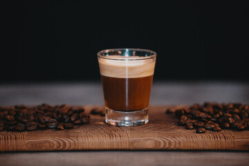 Expresso avec Grains de Café