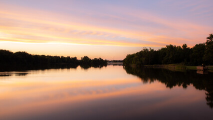 Fototapeta na wymiar sunset on the river