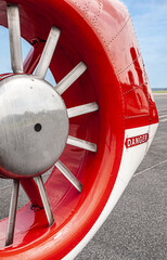 Blick auf den Heckrotor eines Helikopters © DABLJU