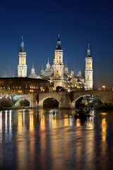 Fototapeta na wymiar Ebro River, and basilica of El Pilar. Zaragoza, Spain. 