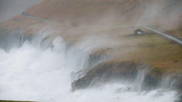 Temp&ecirc;te aux &icirc;les F&eacute;ro&eacute;