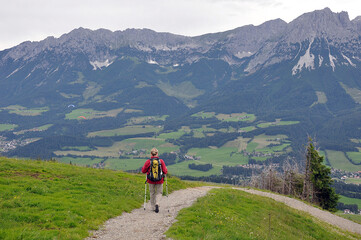 Fototapeta na wymiar Ellmau am wilden Kaiser in Tirol, Going am wilden Kaiser 